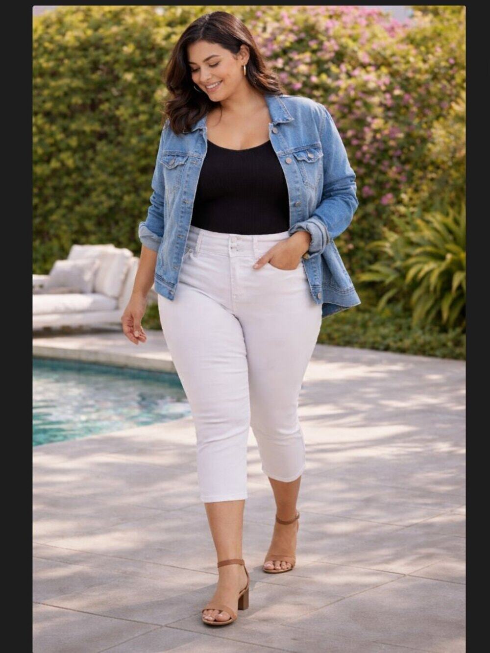Torrid NWT Women's White Crop Jegging Super Soft Size 18